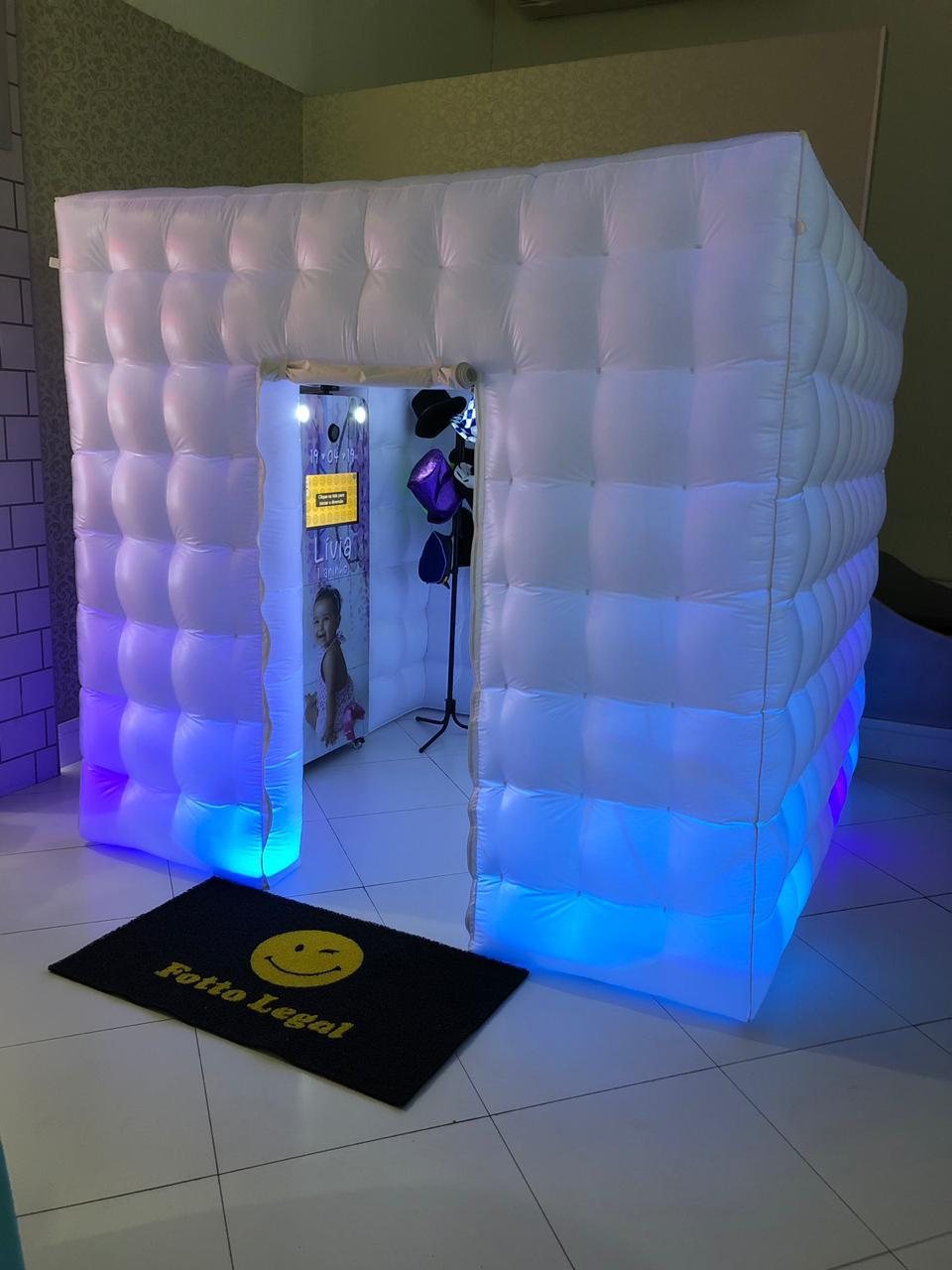 Cabine inflável com luz de LED